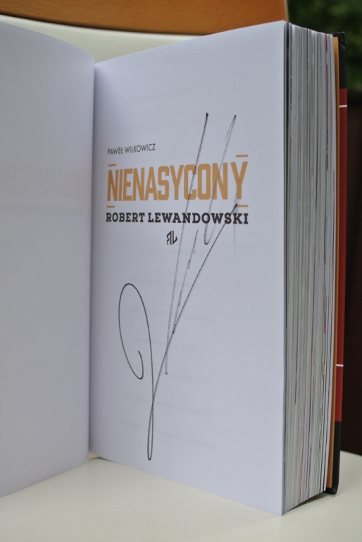 RL9 Nienasycony + autograf Roberta Lewandowskiego