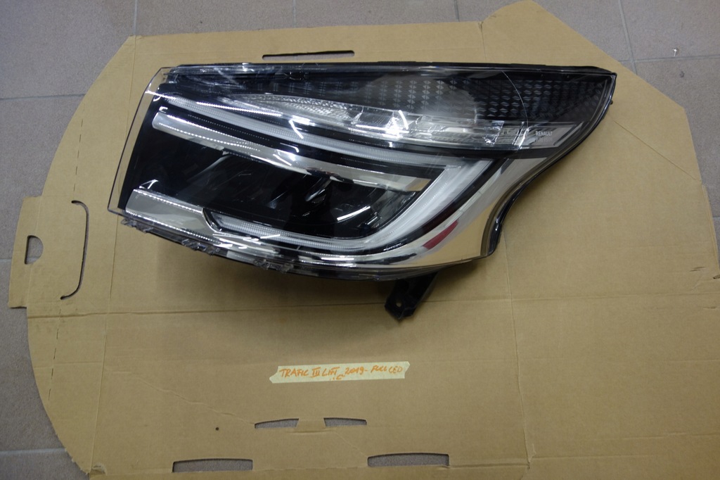 Renault Trafic III lampa Lift lewa 2019 Full Led