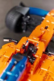 Купить LEGO TECHNIC 42141 Гонщик Формулы-1 McLaren: отзывы, фото, характеристики в интерне-магазине Aredi.ru