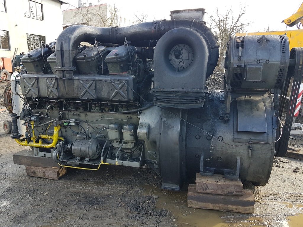 Silnik lokomotywa sm42 zespół prądotwórczy a8c22