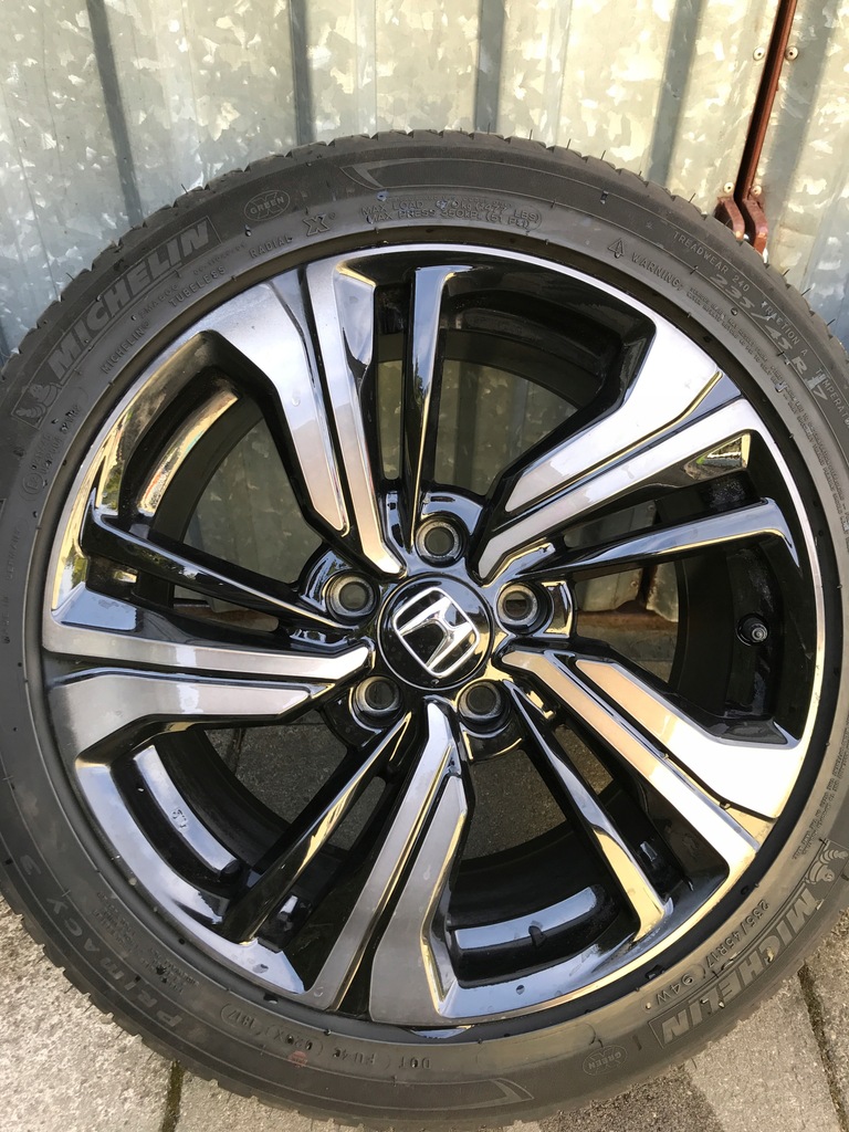 Oryginalne felgi HONDA Civic X 17 + opony Michelin 8013570611