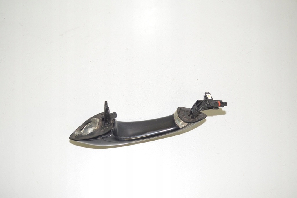 Klamka lewych przednich drzwi BMW 5 TOURING (F11) 7249975 3.0L diesel 150kW