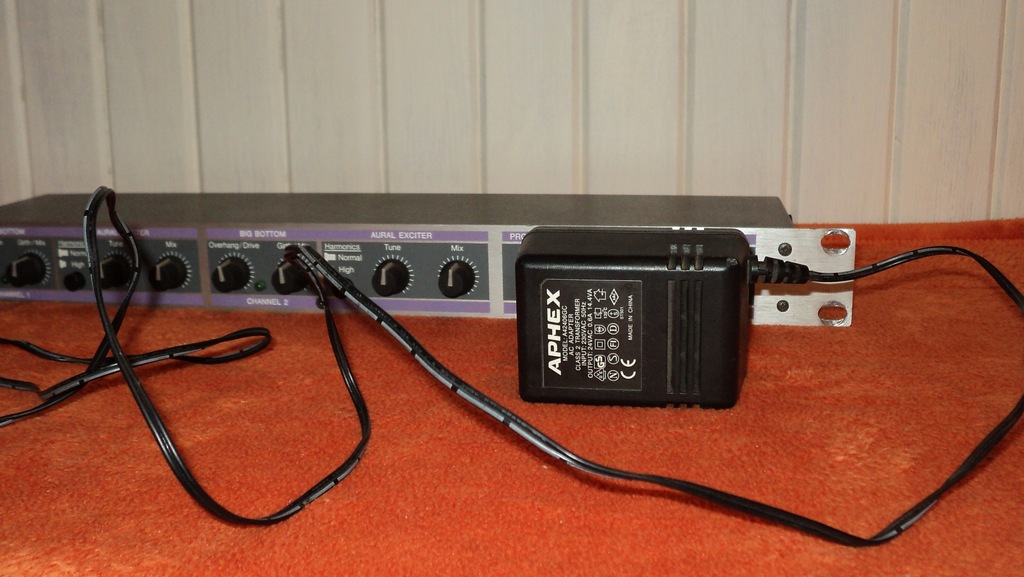 Procesor APHEX 104 Aural Exciter Type C2 z BIG BOT