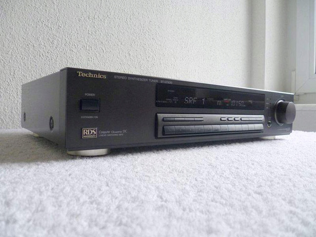 ST-GT630 Technics Stereo Synthesizer Tuner Radio