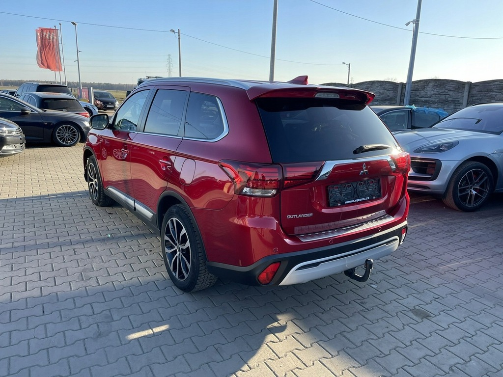 Mitsubishi Outlander 4x4 Automat Kamery 7 osobowy