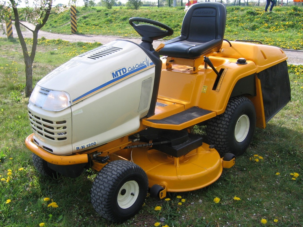 Traktorek Kosiarka MTD Cub Cadet RBH 1200
