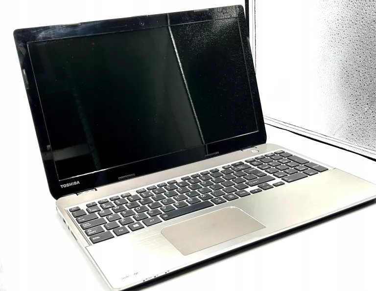 LAPTOP TOSHIBA SATELLITE M50-A-110 RAM 4 GB DYSK 1 TB