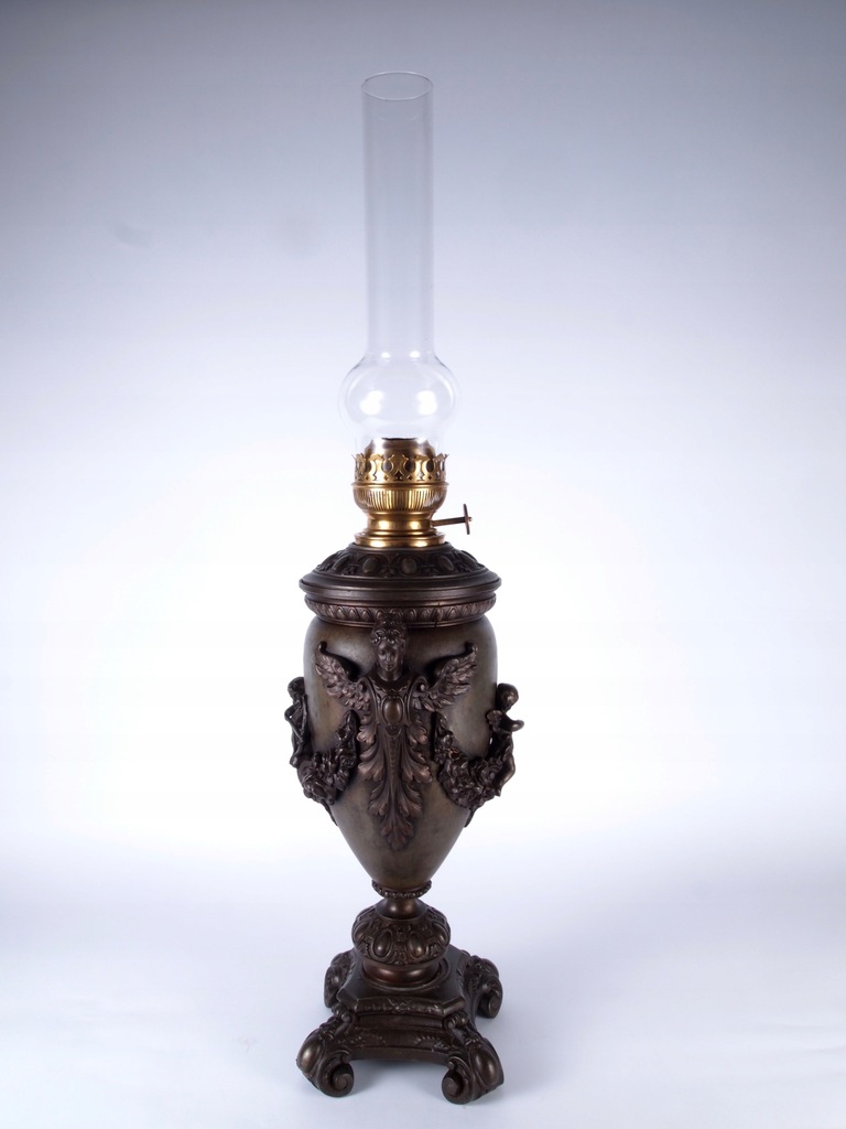 Lampa naftowa z kariatydami i amorami 58 cm