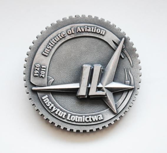 Medal jubileuszowy Instytutu Lotnictwa