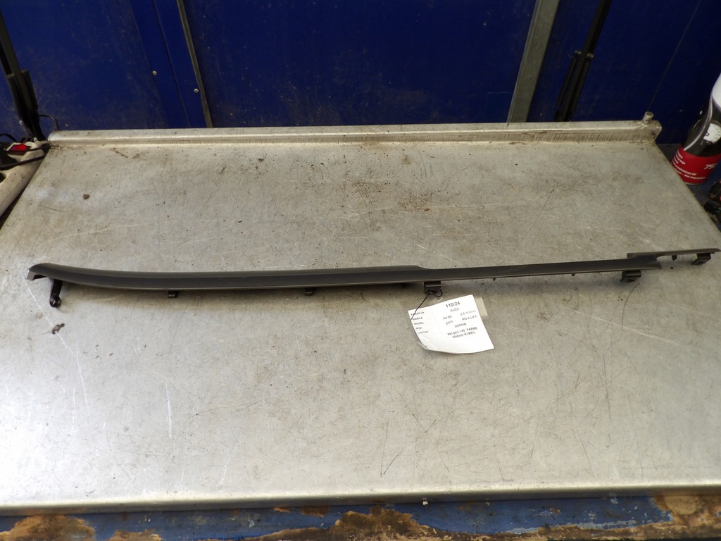 Audi A4 B6 - listwa ozdobna decor farba SWING 3B5 8E1853190R, 8E1853189R