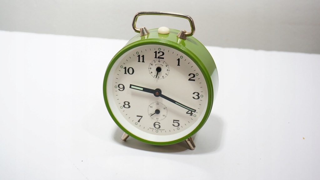 Retro Klasyczny Nakręcany Zegarek Budzik Made In Germany Zielony