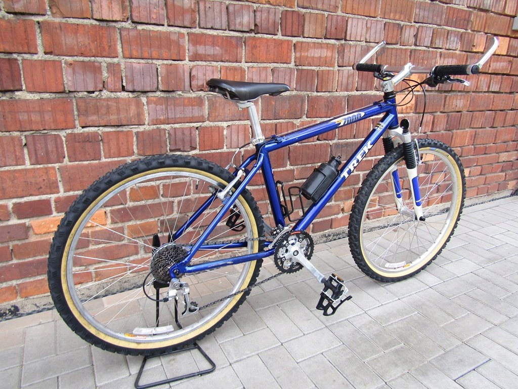 ■ trek zr2200 □ trek zr2200 Trek 2200 ZR Road Bike Frame Aluminum Carbon Large