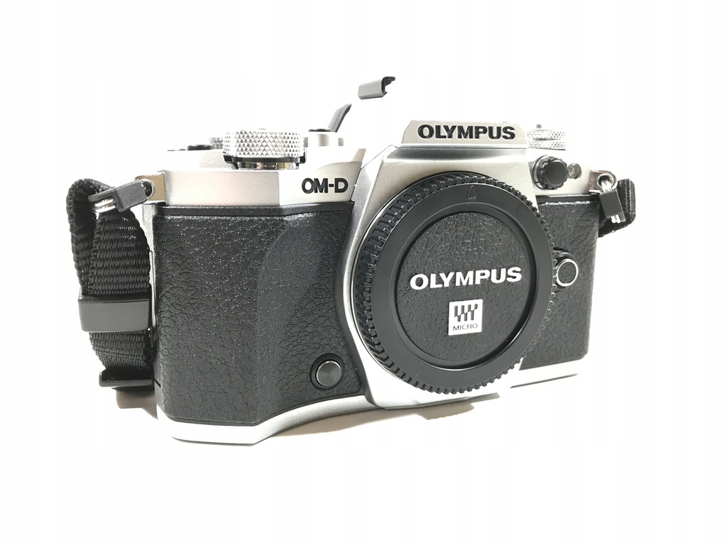 Aparat Olympus OM-D E-M5 Mark II (body) + lampa