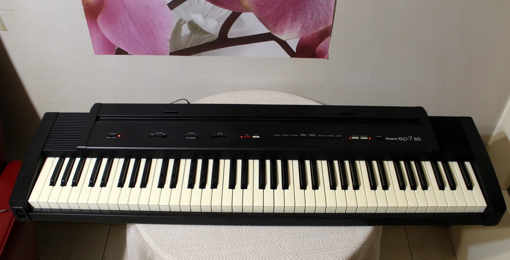 Roland ep.7 IIe pianino cyfrowe/film 10718867599 oficjalne archiwum
