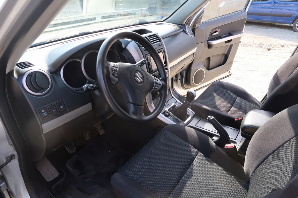 Купить SUZUKI GRAND VITARA II 2.0 4x4 140 л.с. Бензин IGLA: отзывы, фото, характеристики в интерне-магазине Aredi.ru