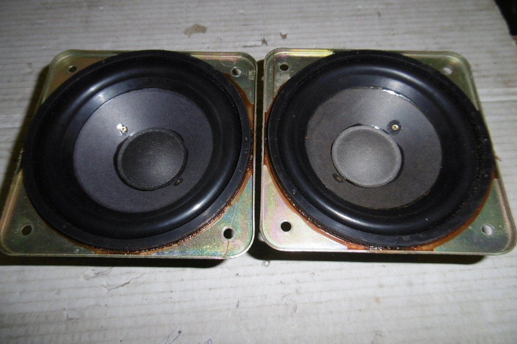 komplet głośniki niskotonowe L2432 20 VA 4 Ohm