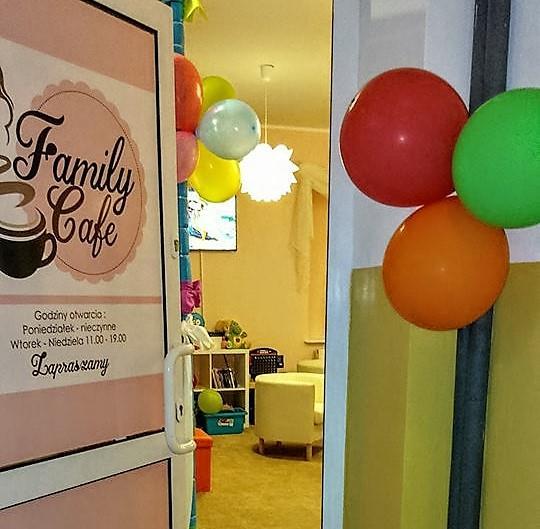 Family Cafe Klubokawiarnia (oferta urodzinowa)