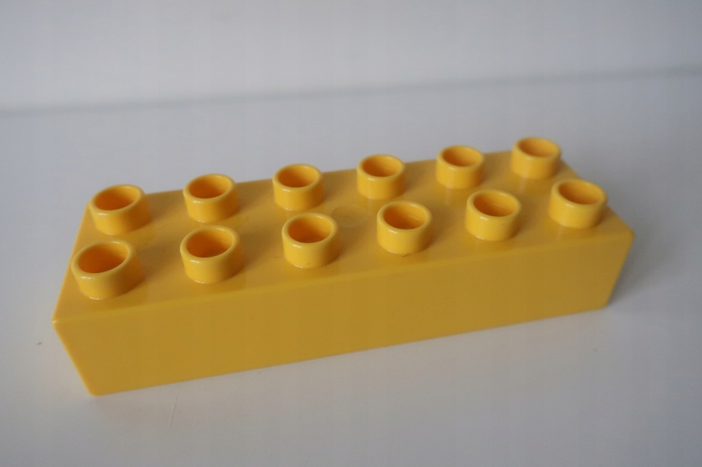 - lego DUPLO długi 2x6 pinów