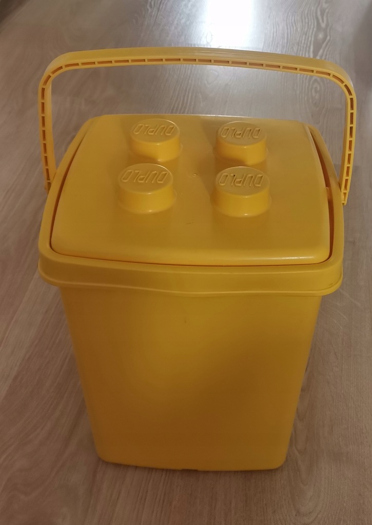 żółte pudełko pojemnik Lego duplo