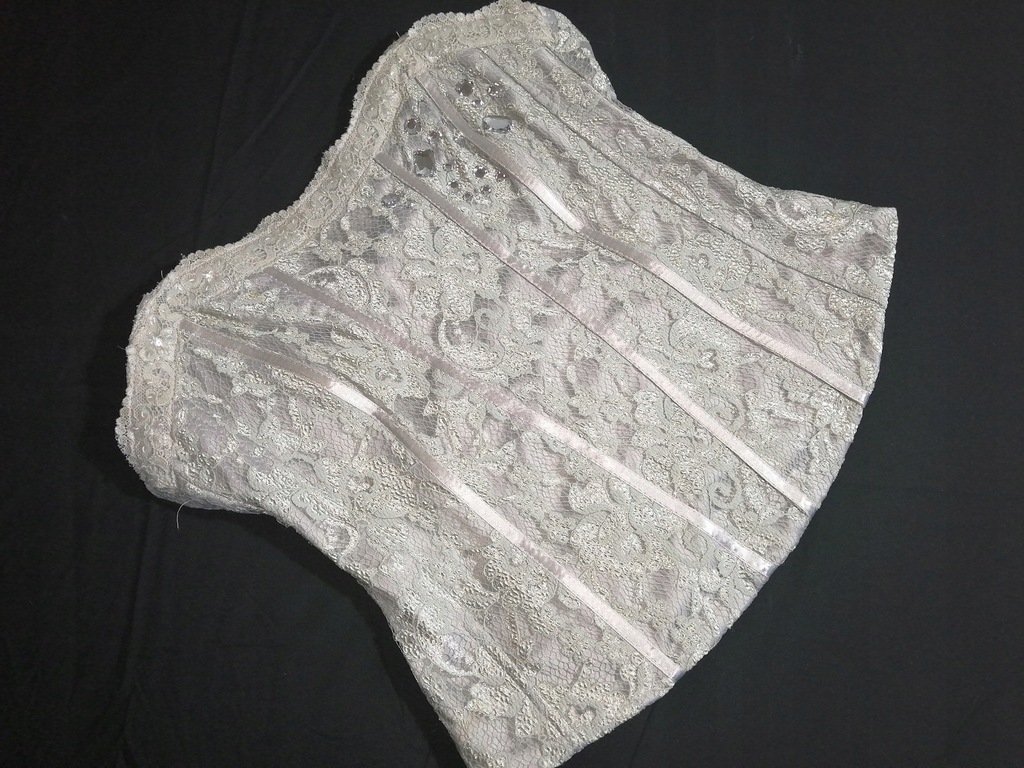 RIVER ISLAND koronkowy gorset kryształki 12 eur 38