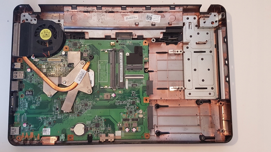 DELL inspiron M5030 obudowa dolna z płytą