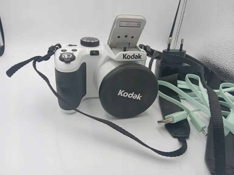 KODAK PIXPRO AZ361 NIE WŁĄCZA SIĘ