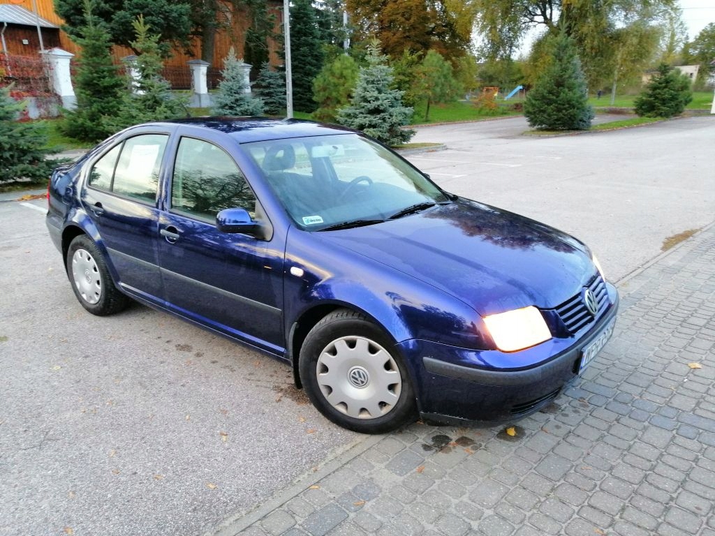 VW BORA (1J2) 1.6 16V 105 KM 8570790602 oficjalne