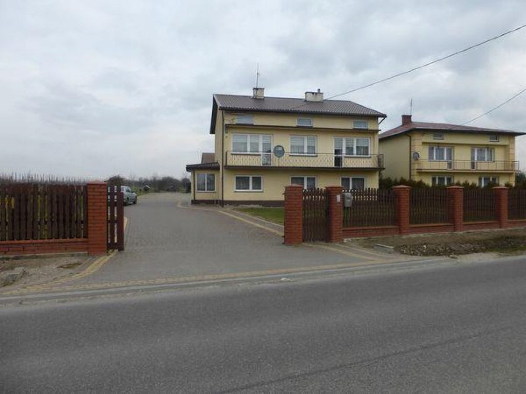 Dom, Broniszew, Promna (gm.), 220 m²