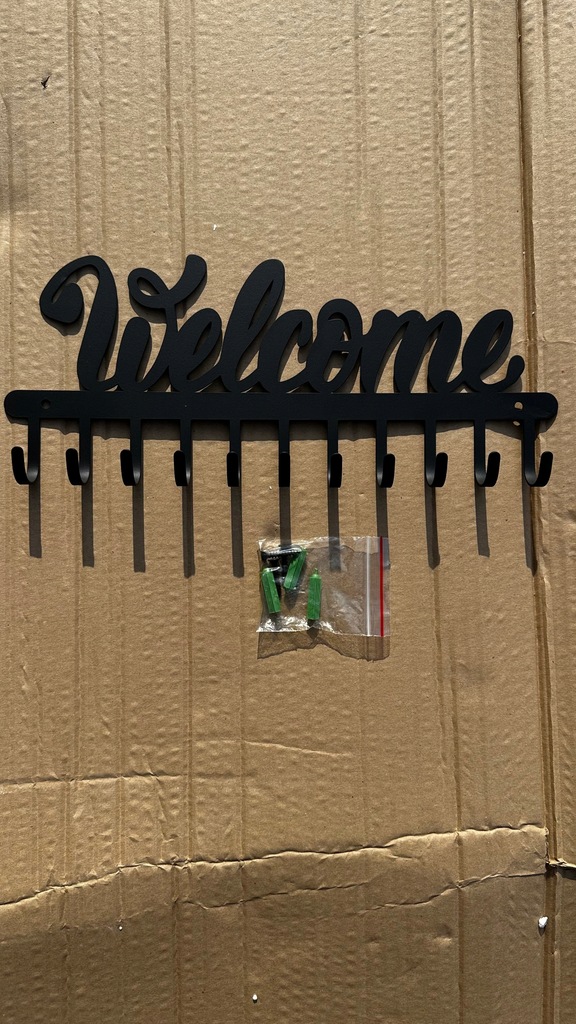 WIESZAK WELCOME ŚCIENNY CZARNY NA UBRANNIA, WS-17-L2