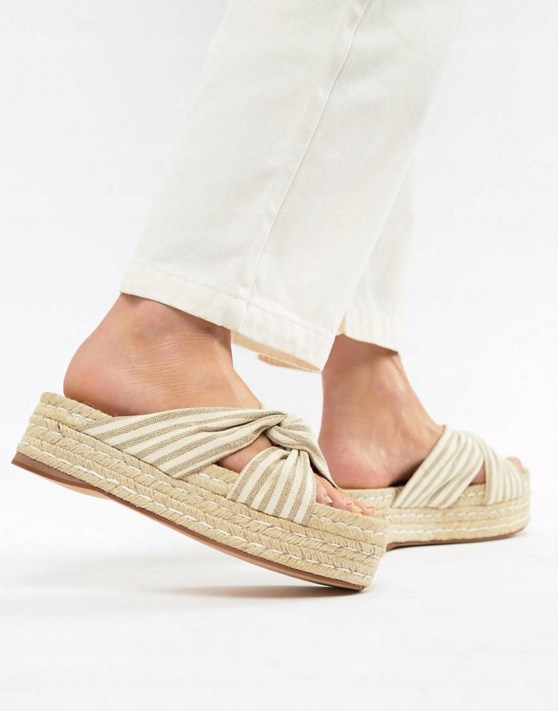 GB6553 BERSHKA__MK9 KLAPKI ESPADRYLE PRINT__36