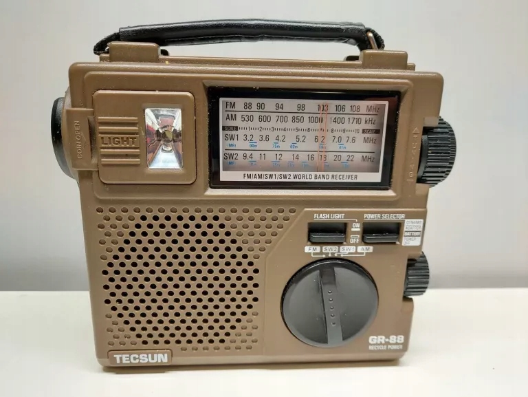 RADIO FM TECSUN GR-88 Z DYNAMEM - 12501917037 - oficjalne archiwum Allegro