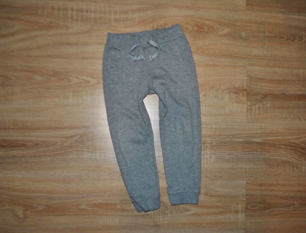 F&F świetne spodnie PUMPY dresy GUMA 104-110
