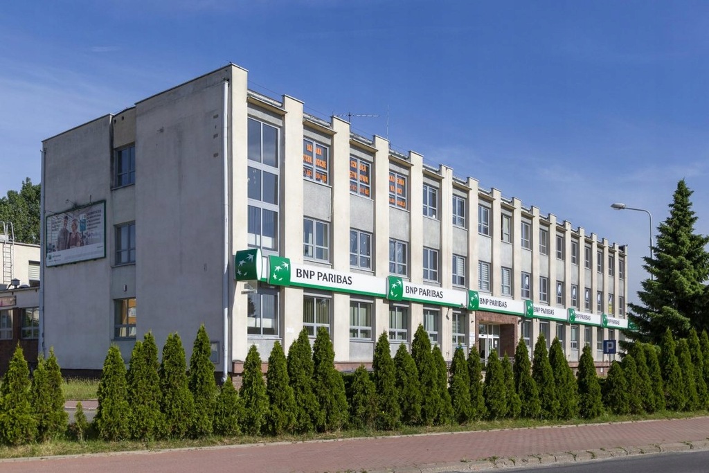 Komercyjne, Sieradz, Sieradzki (pow.), 2734 m²