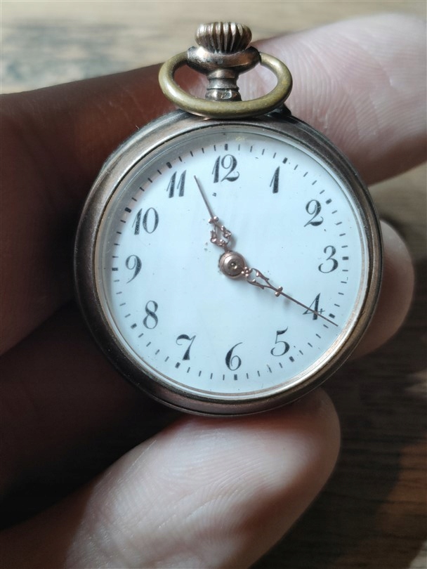 Zegarek kieszonkowy srebrny Gallone ładny stan