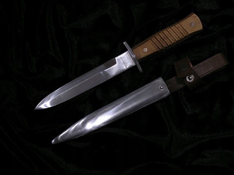 Купить Немецкий траншейный нож в стальных ножнах Д-222.: отзывы, фото, характеристики в интерне-магазине Aredi.ru
