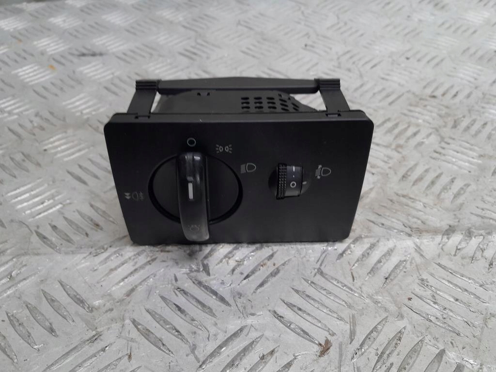 Serrure Hayon Coffre Pour Ford Pour Fiesta Mk5 Pour Fusion 2002-2012 Hayon Coffre Serrure Moteur Actionneur Solénoïde 1481081 2S6T432A98AF 1151275 1145288 2S6T432A98AE Serrure Hayon Arrière