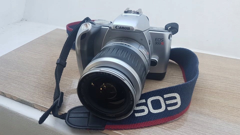 Aparat Canon Canon EOS 300V + Canon EF 28-90mm
