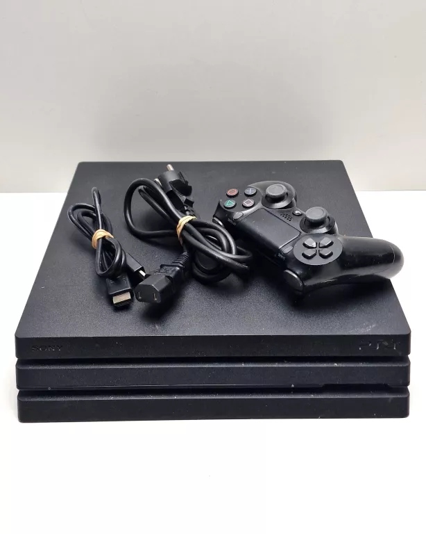KONSOLA PS4 PRO + PAD