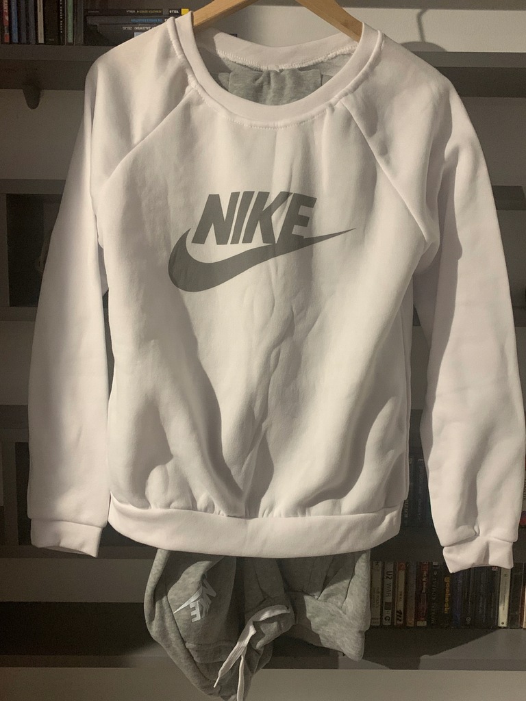 Nike śliczny Dresik L-XL NOWY