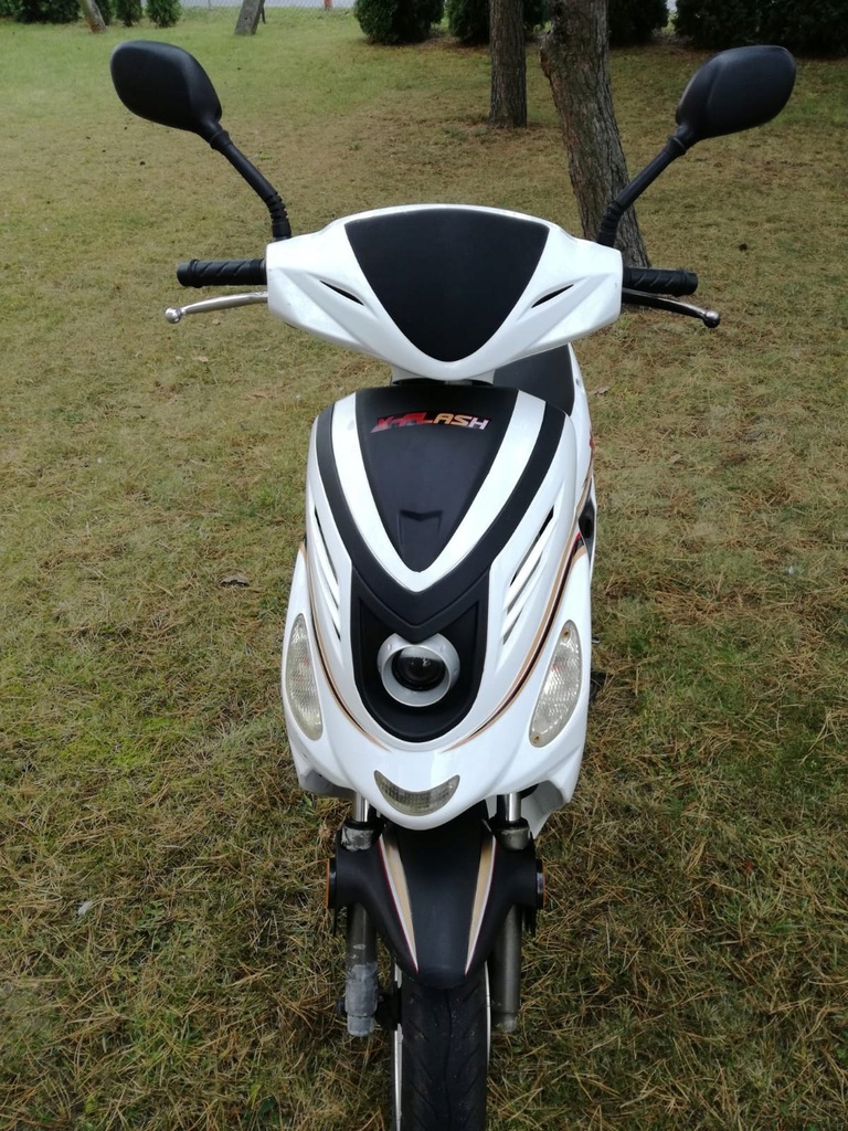 Skuter 50ccm BACCARI X-FLASH