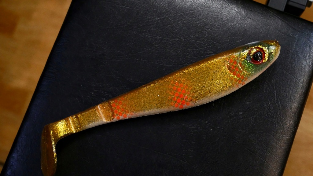 Svartzonker Mc Pike 25 cm 106 g GOLD