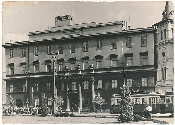 Łódź Plac Wolności Muzeum stary tramwaj