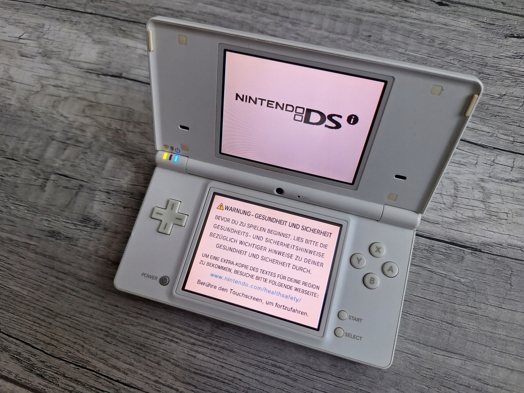 Konsola Nintendo DSi BIAŁA