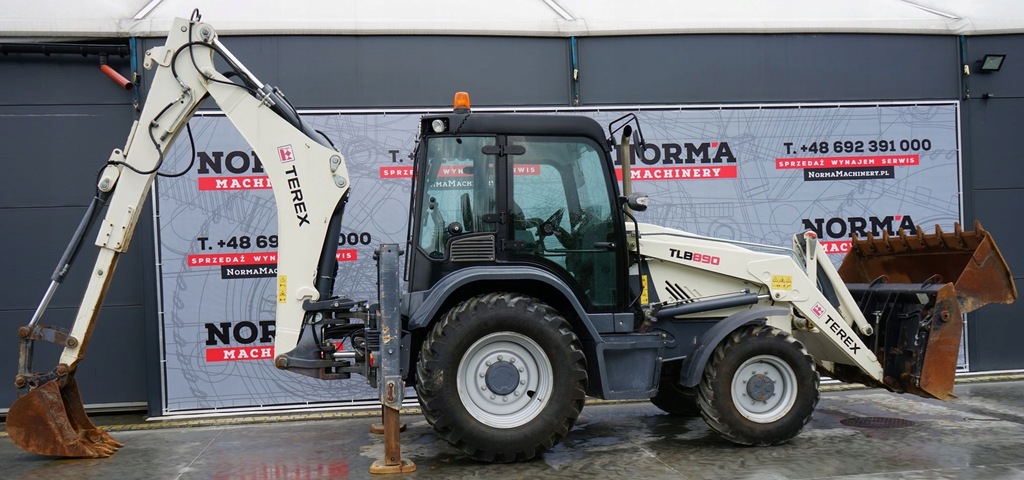 Koparko-ładowarka Terex TLB890