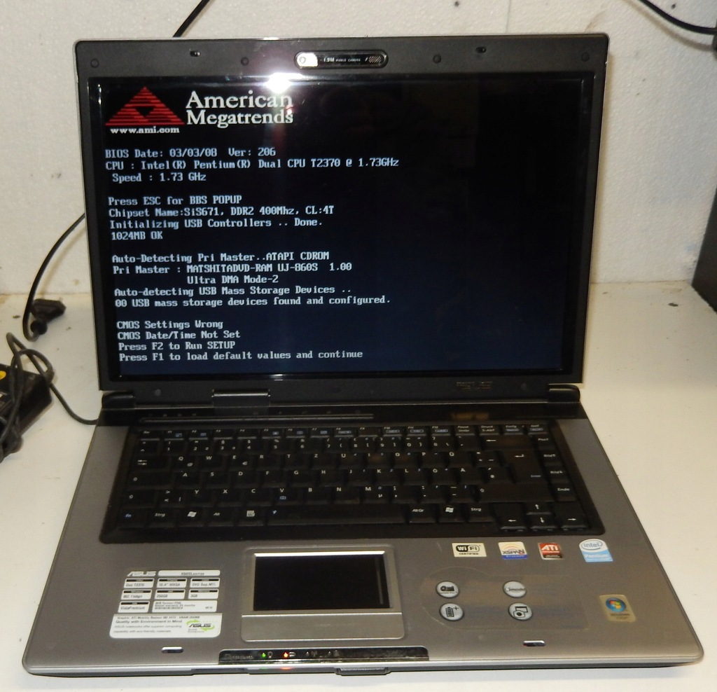 Laptop Asus X50SL Dual Core, Radeon HD3470