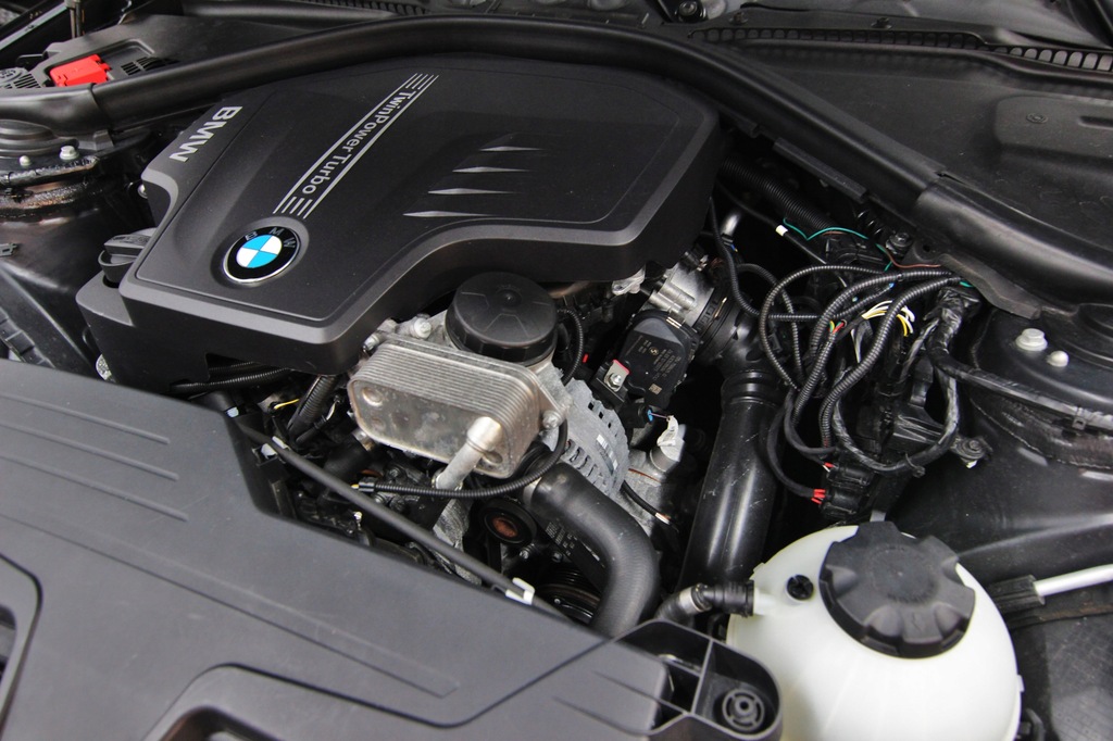 BMW F30 328i 328iX SILNIK 2,0 N26 N26B20A IDEALNY