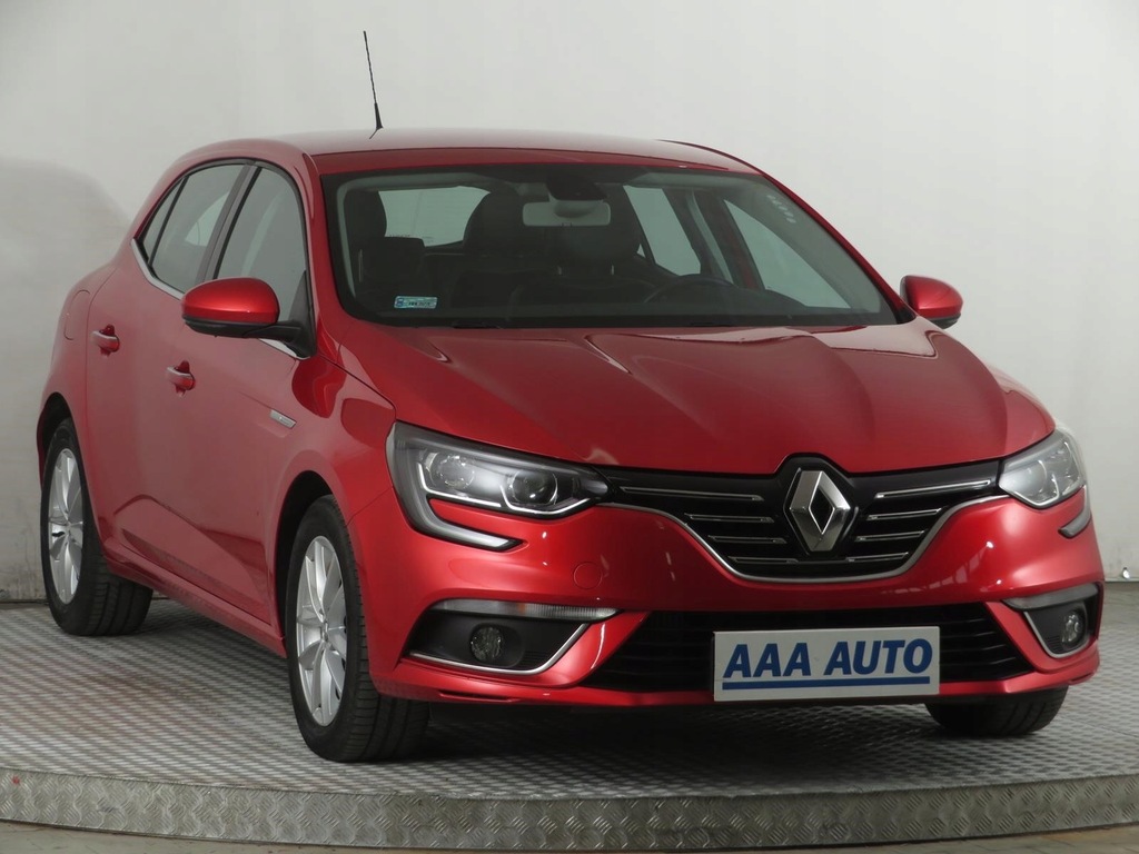 Купить Renault Megane 1.2 TCe, Салон Польша: отзывы, фото, характеристики в интерне-магазине Aredi.ru