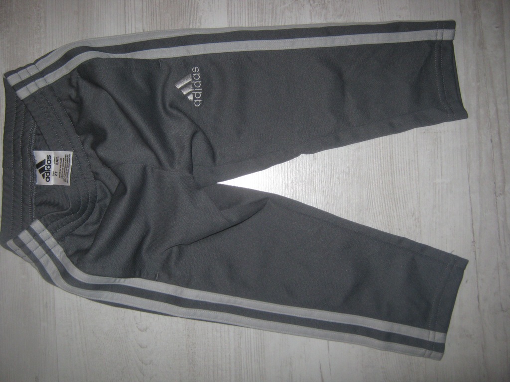 ADIDAS UROCZE DRESOWE SPODNIE 2T LOGO OKAZJA