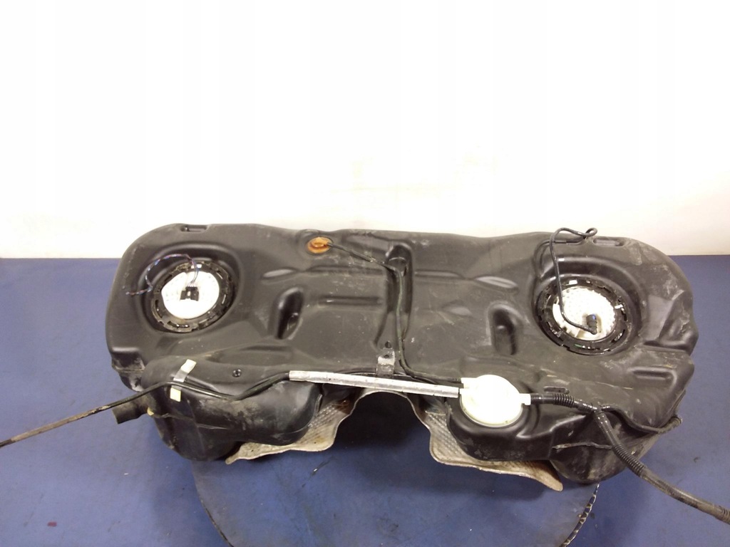 DODGE CHARGER 5.7 05-10 ZBIORNIK BAK PALIWA POMPA