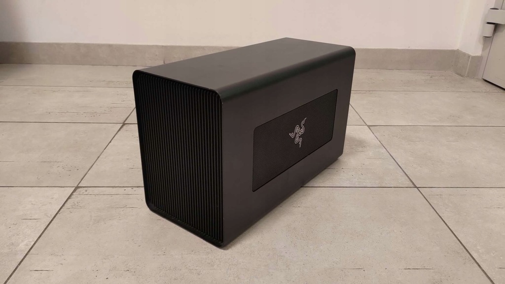 グラフィックボード・グラボ・ビデオカード Razer Core-X & MSI Radeon